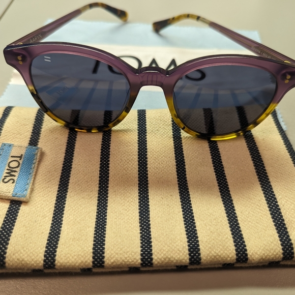 Toms sunglasses - Picture 2 of 5